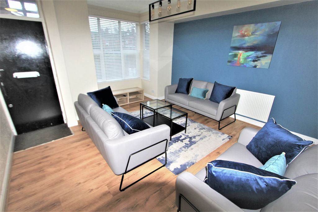 Property photo 3 of 12 Property Photo