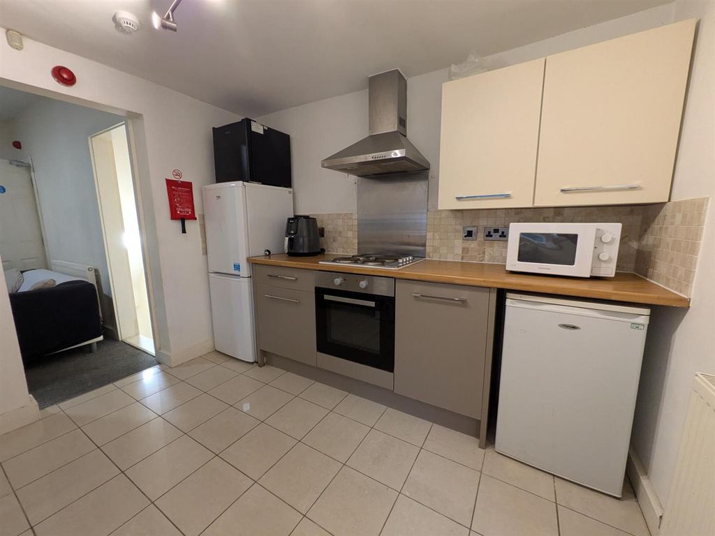 Property photo 2 of 5 Pxl_20251218_134416095.Jpg