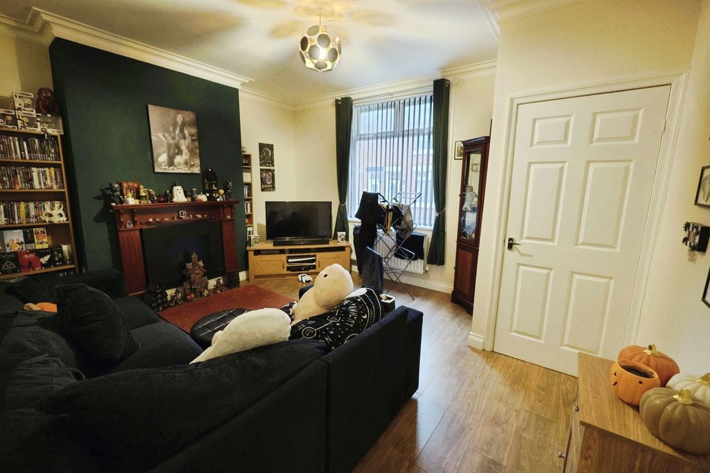 Property photo 2 of 9 Pbox-Img.Jpg