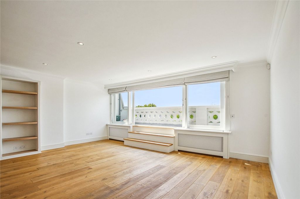 Property photo 1 of 16 Picture No. 03