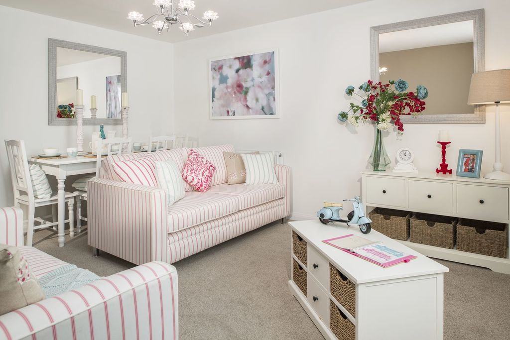 Property photo 3 of 8 Living Room