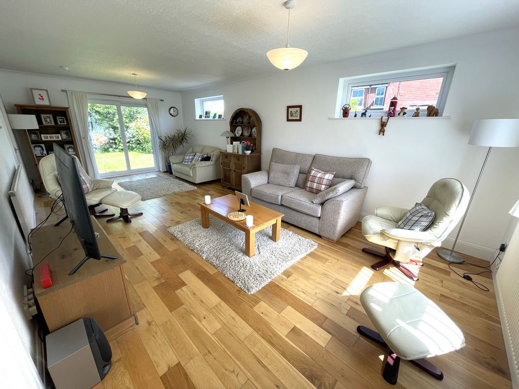 Property photo 3 of 25