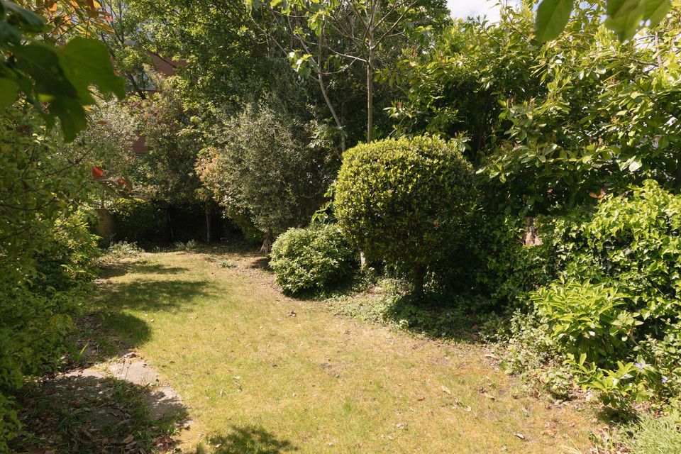 Property photo 2 of 43