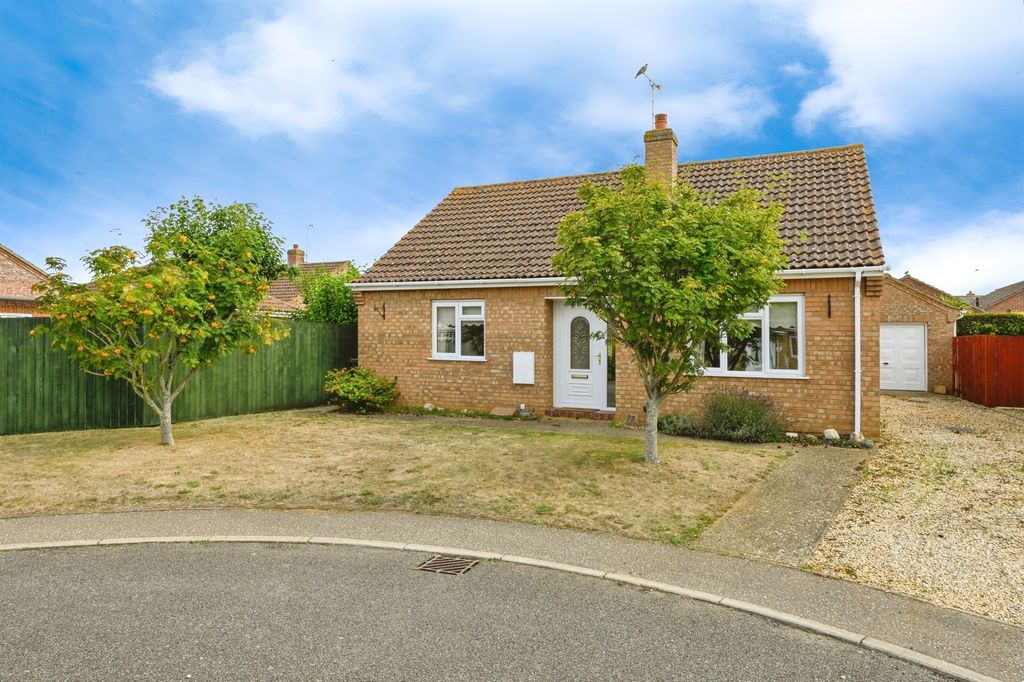 Property photo 1 of 17