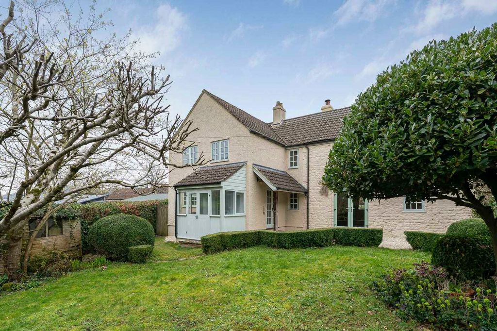 Property photo 1 of 31