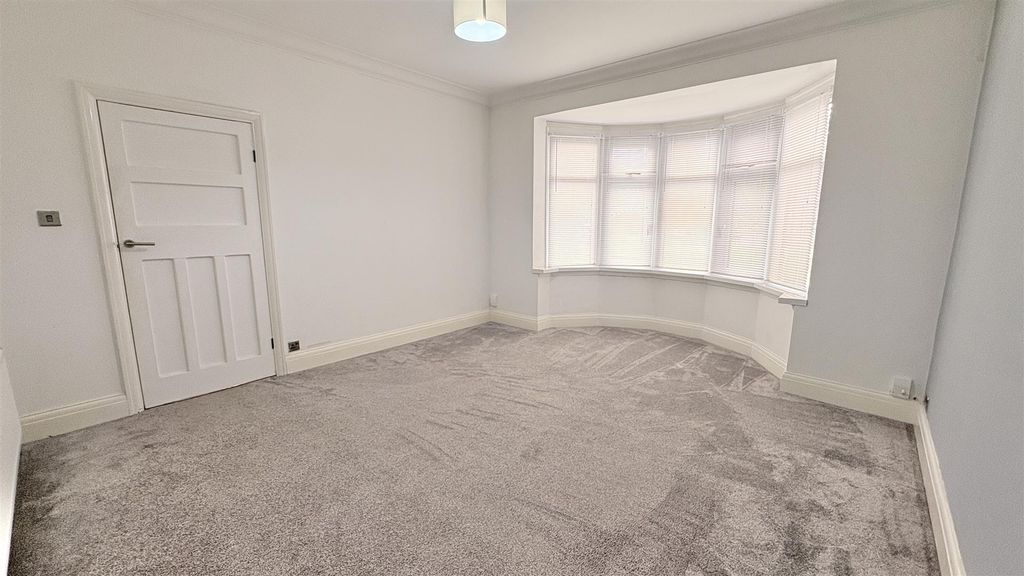 Property photo 3 of 31 Front Reception Room