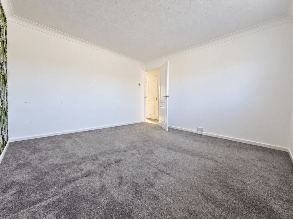 Property photo 2 of 17 Gallery