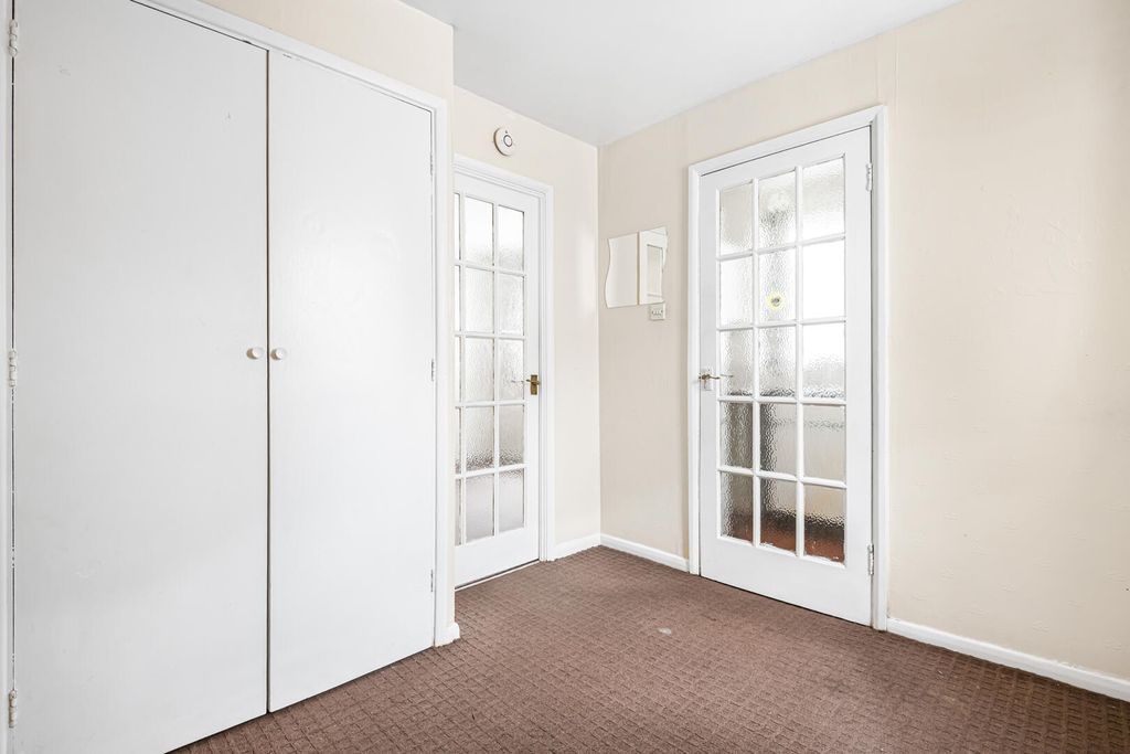 Property photo 3 of 17 Hallway