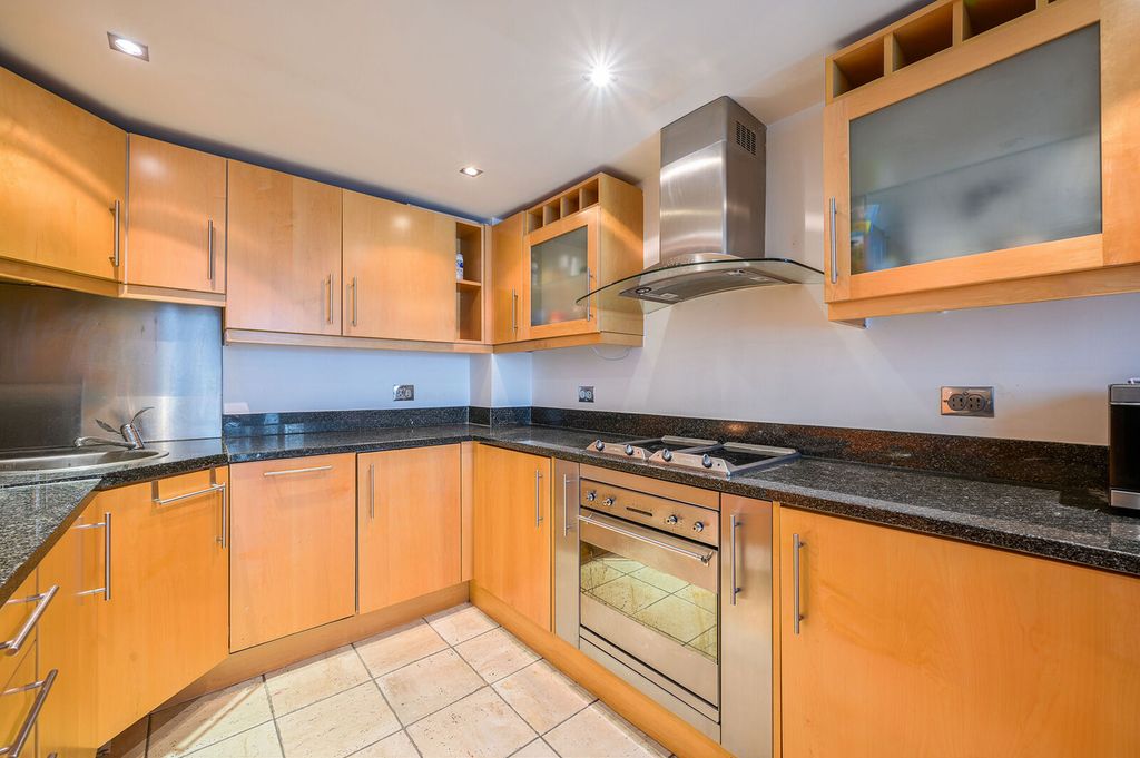 Property photo 2 of 5