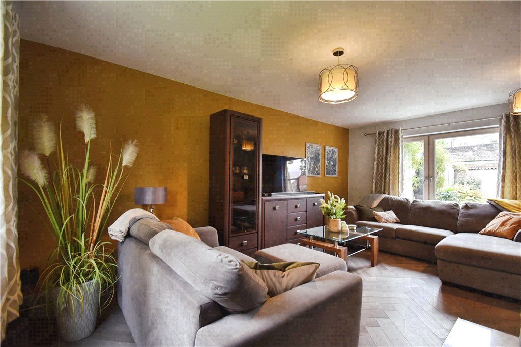 Property photo 2 of 12 Picture No. 15