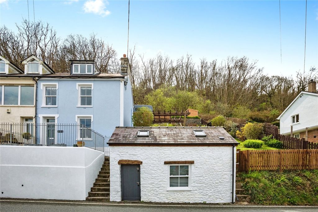 Property photo 1 of 37 Picture No. 54