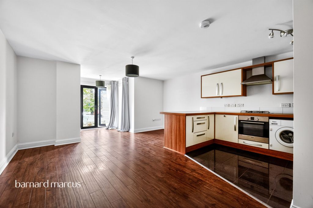 Property photo 3 of 8