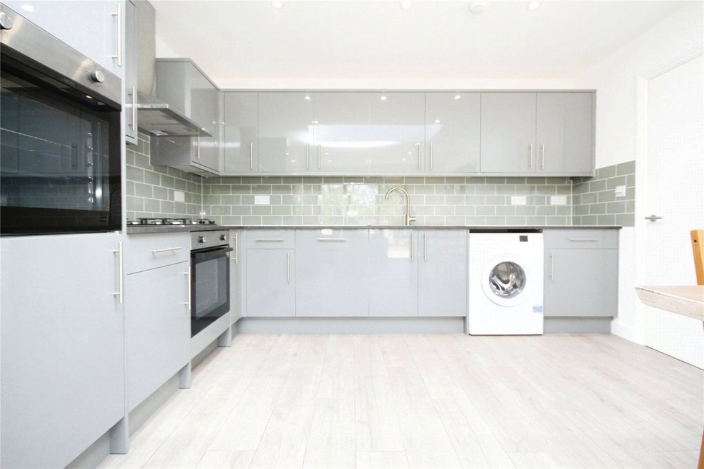 Property photo 2 of 15 Picture No. 06