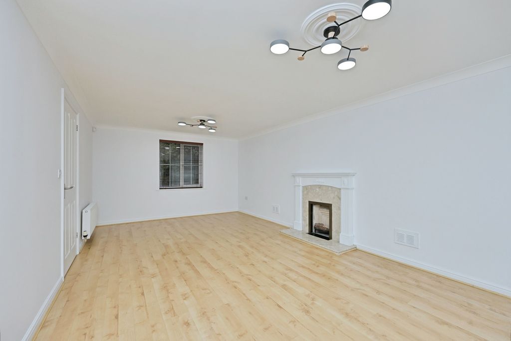 Property photo 3 of 14 Pbox-Img.Jpg