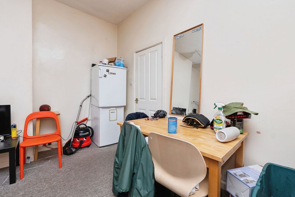 Property photo 3 of 20 Pbox-Img.Jpg