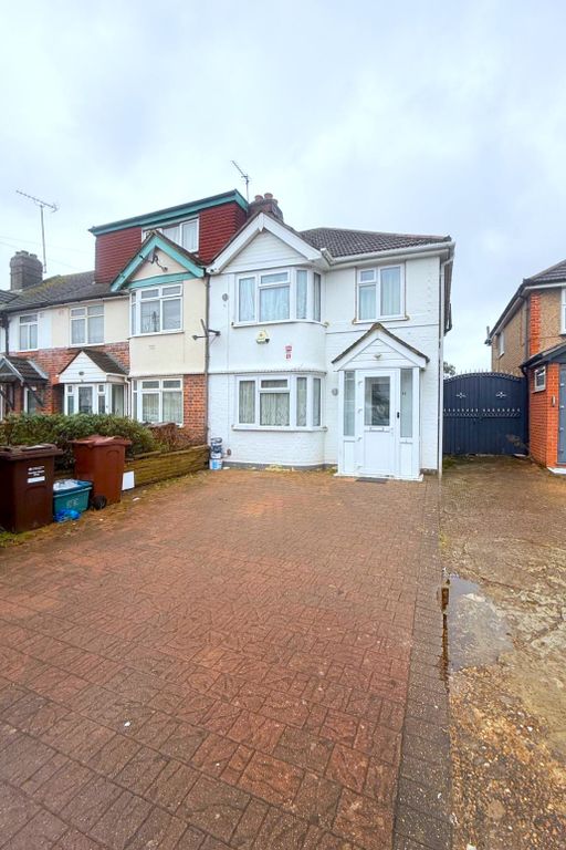 Property photo 1 of 19 Front