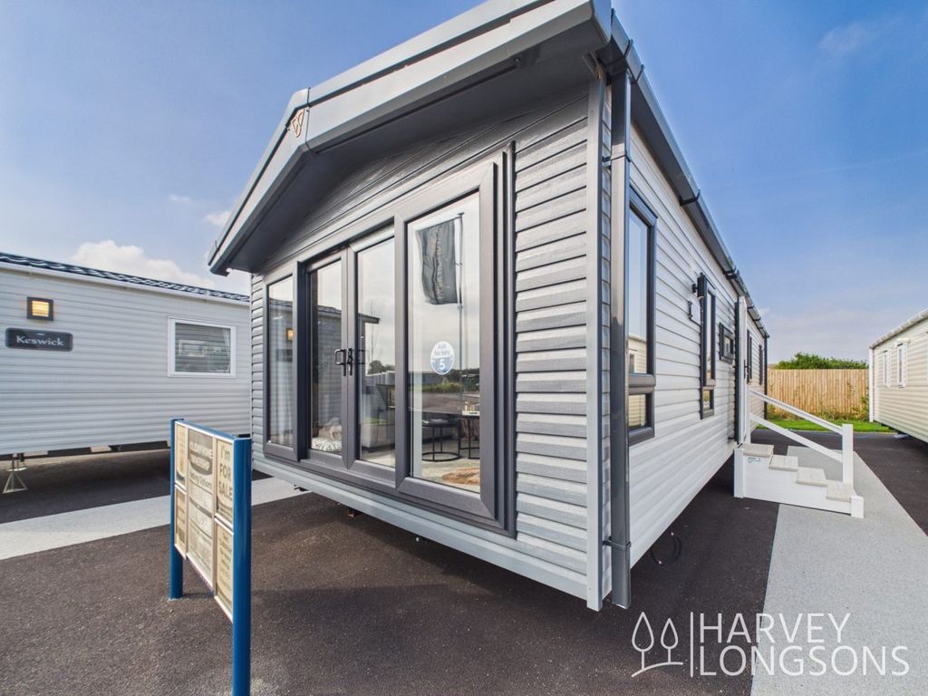 Property photo 1 of 19 Victory Arlington 2026 Pakefield Holiday Park Exterior