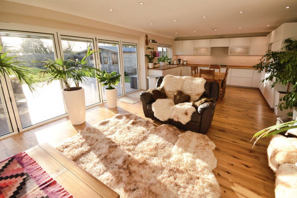 Property photo 3 of 23