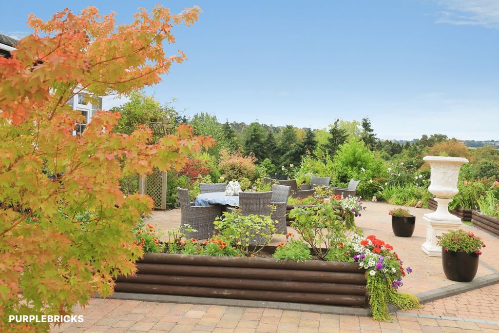 Property photo 3 of 58