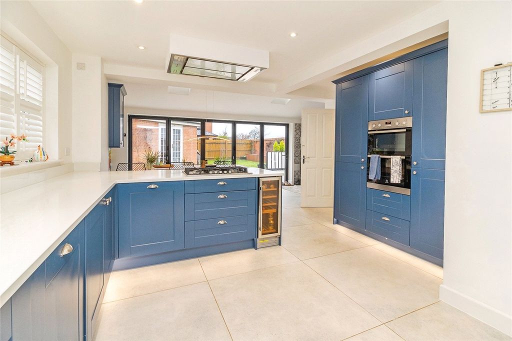 Property photo 3 of 24 Picture No. 32