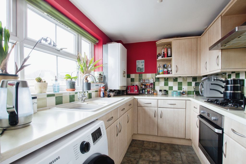 Property photo 3 of 13