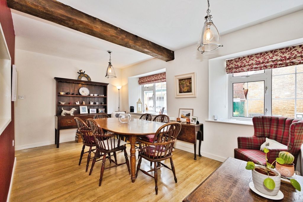 Property photo 3 of 18 Pbox-Img.Jpg
