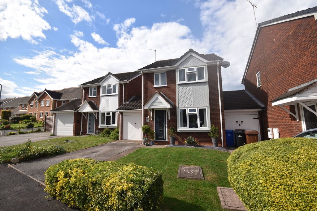 Property photo 1 of 18