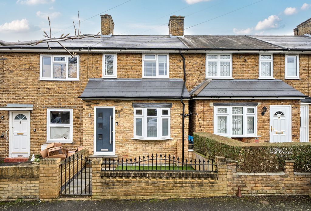 Property photo 2 of 9 1408421-1-698F0E2...