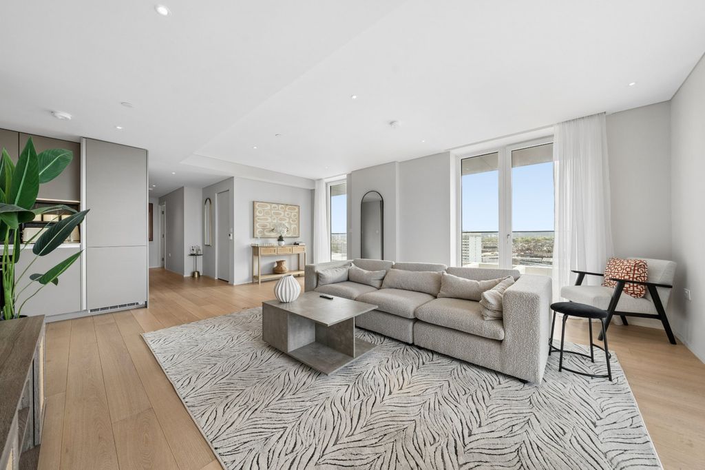 Property photo 1 of 9 Reception Room