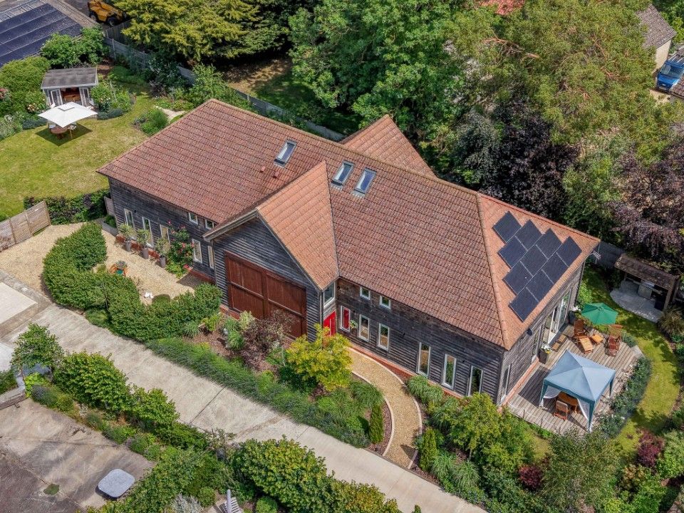 Property photo 1 of 35 Dji_20260616142719_0033_D
