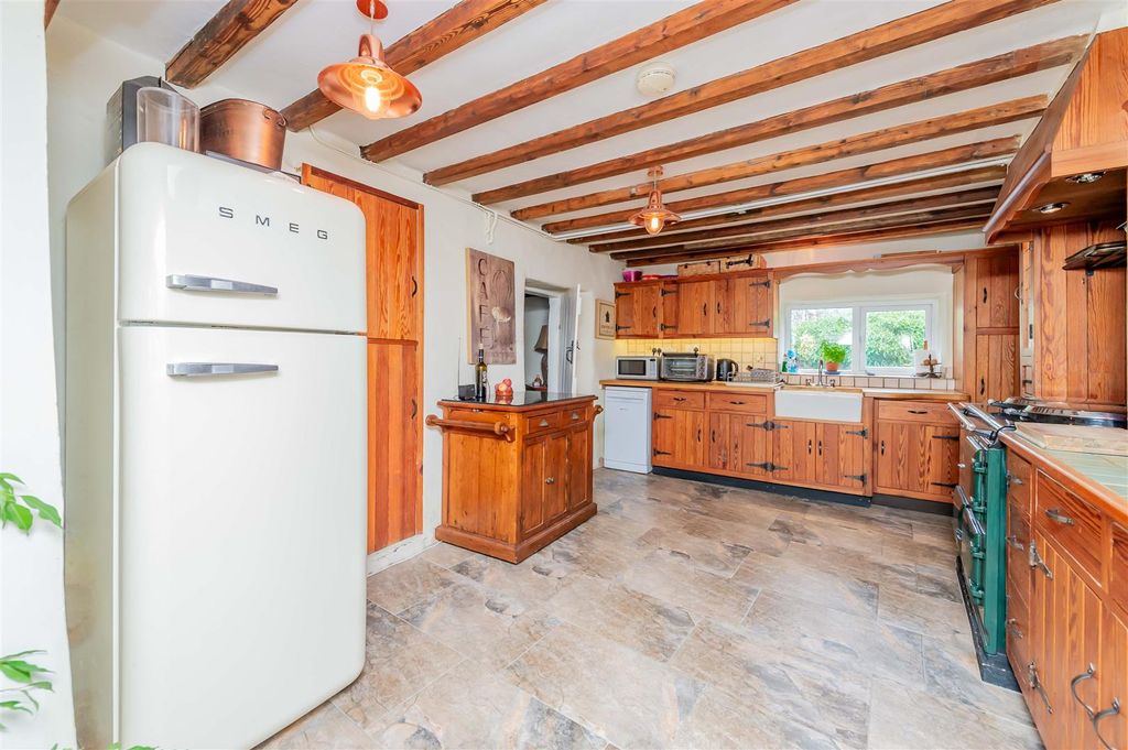 Property photo 2 of 34 Kitchen
