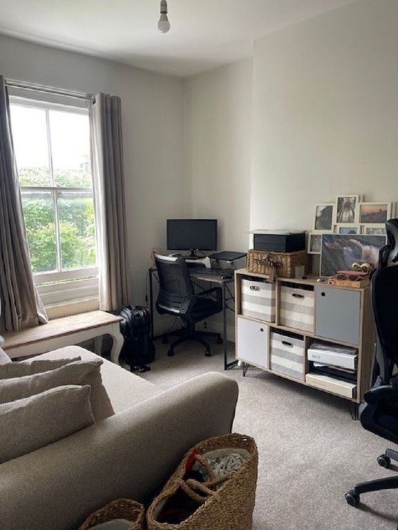 Property photo 3 of 6
