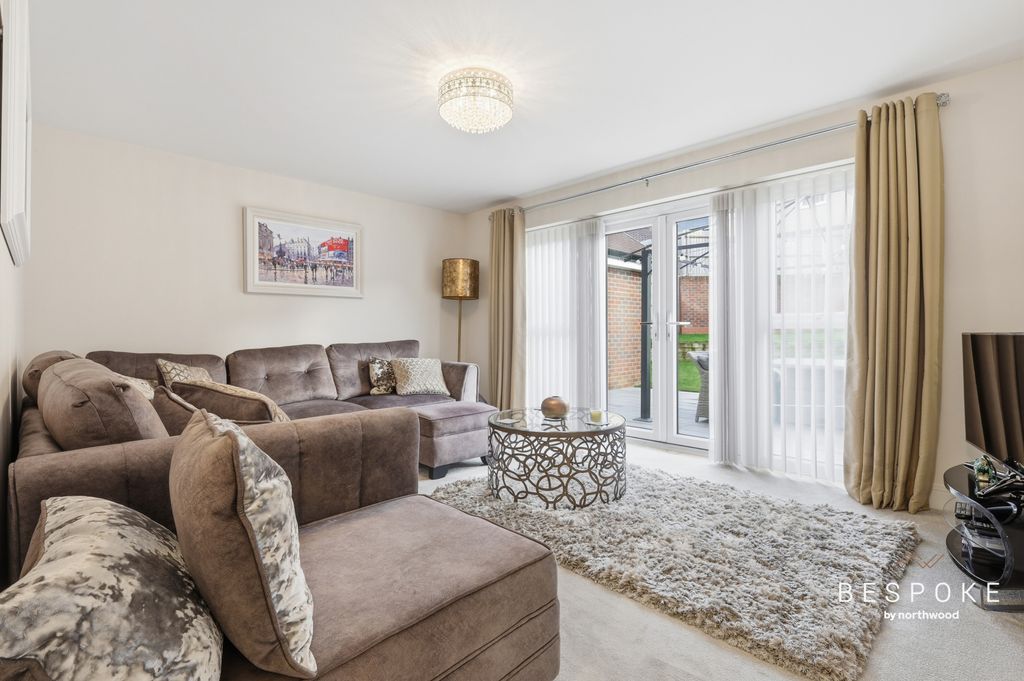 Property photo 3 of 31