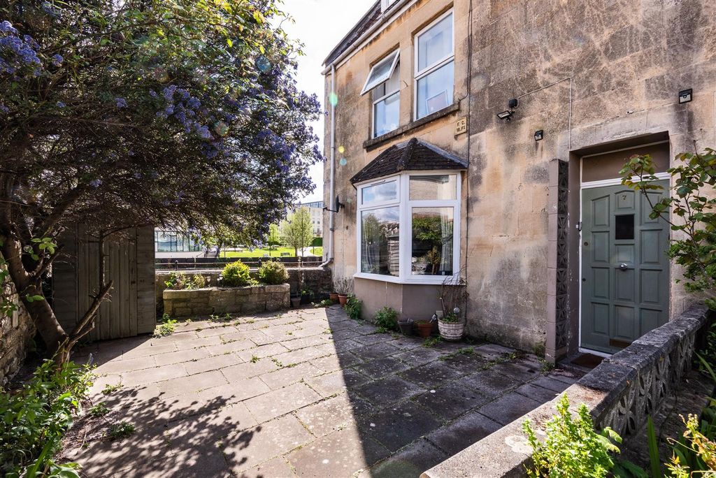 Property photo 1 of 12 Ground Floor Flat, 7 Onega Terrace, Bath BA1 3Ah-1
