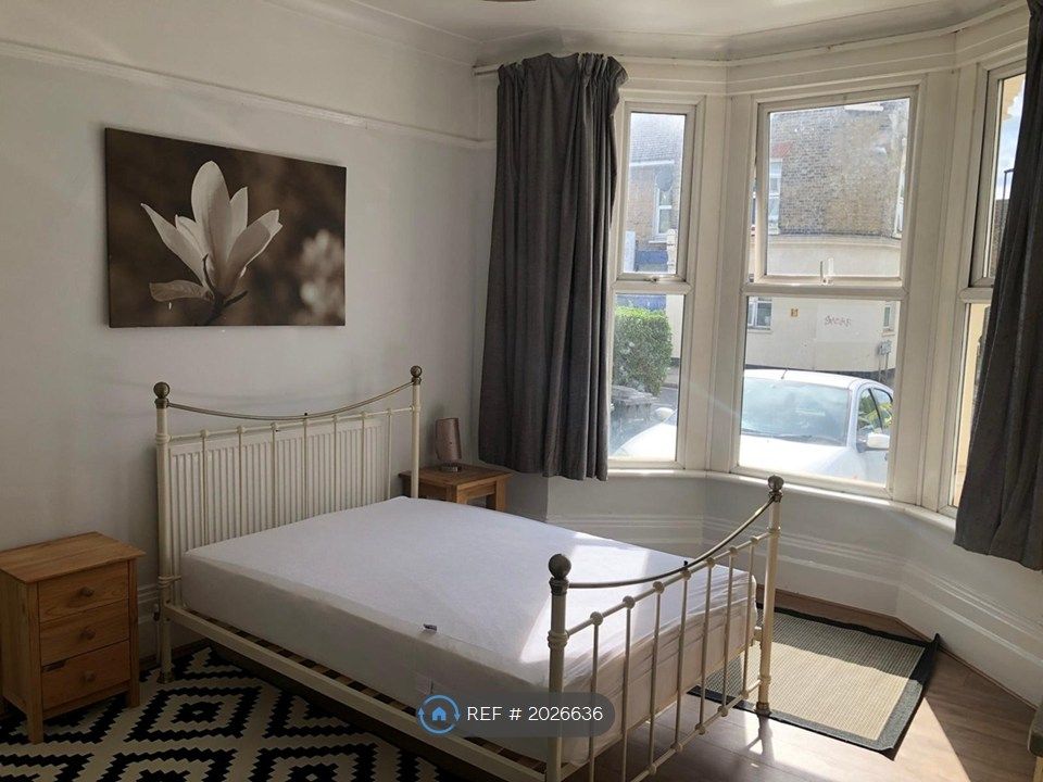 Property photo 2 of 3