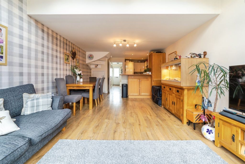 Property photo 3 of 21