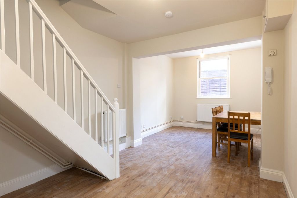 Property photo 1 of 7 Recepotion Room