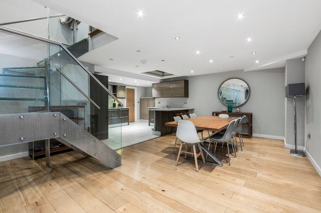 Property photo 1 of 12 Lower Ground Floor
