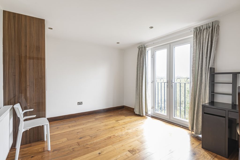 Property photo 3 of 7 819101 (6)