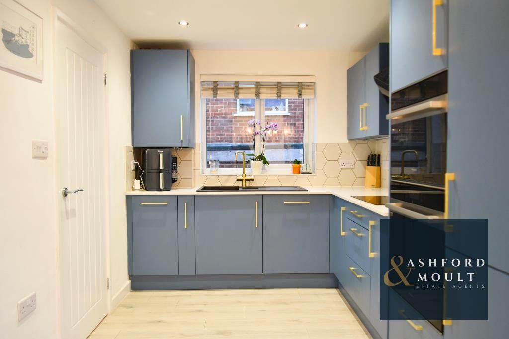 Property photo 2 of 38 Photo Editor For Marketing  (97).Png