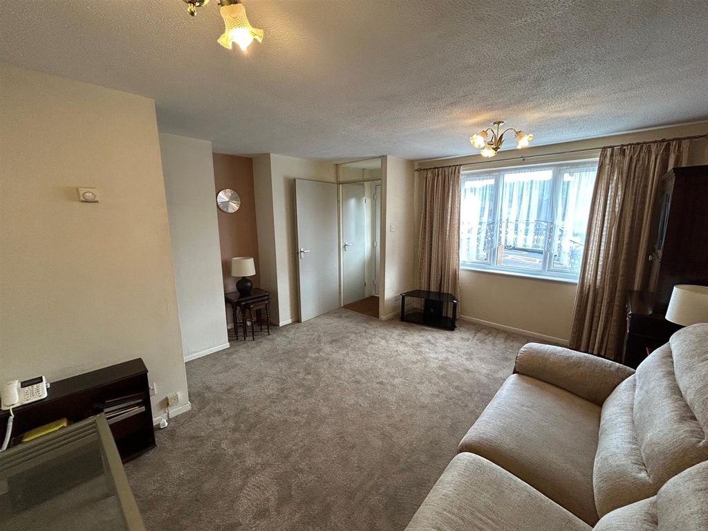 Property photo 3 of 8 3.Jpg