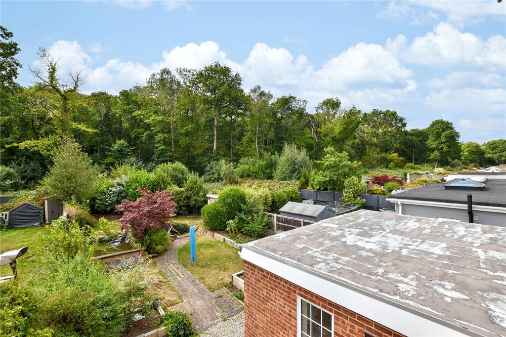 Property photo 3 of 13 Woodland View