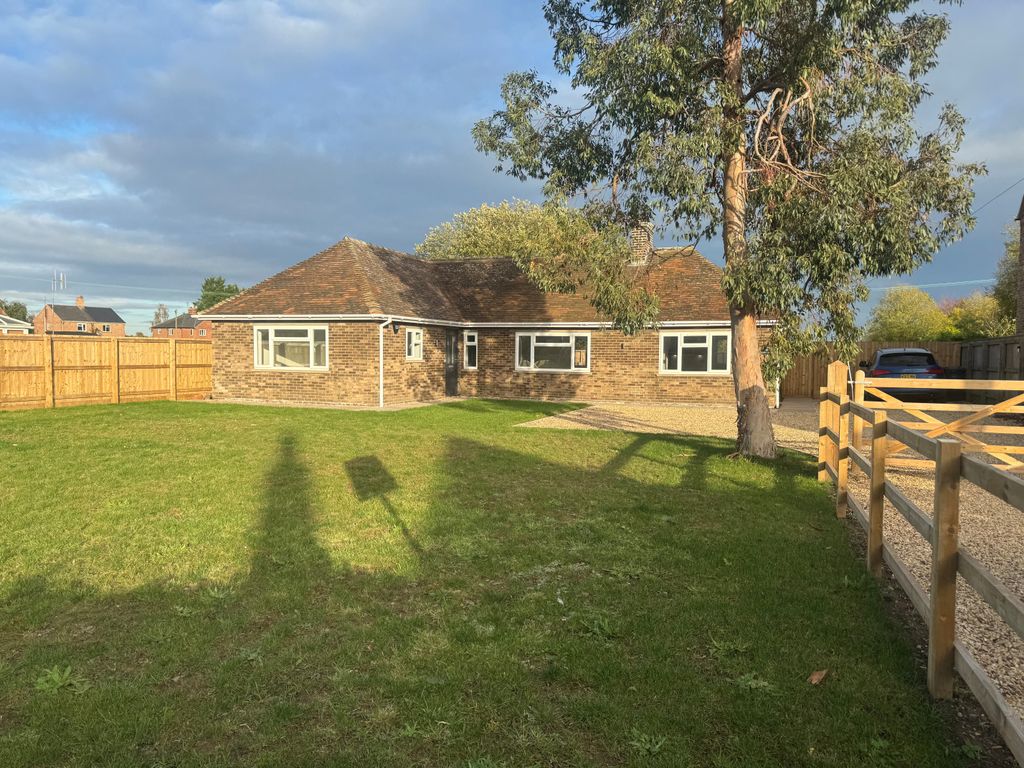 Property photo 1 of 8 Front