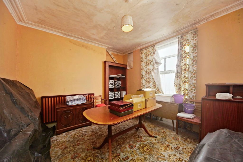 Property photo 2 of 17 Photography