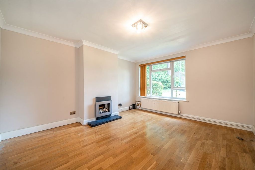Property photo 2 of 6