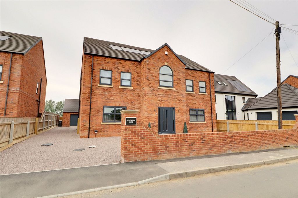 Property photo 1 of 45 Picture No. 59