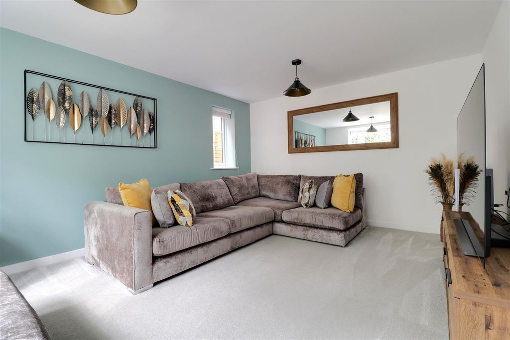 Property photo 3 of 25 Img_1817-Img_1819.Jpg