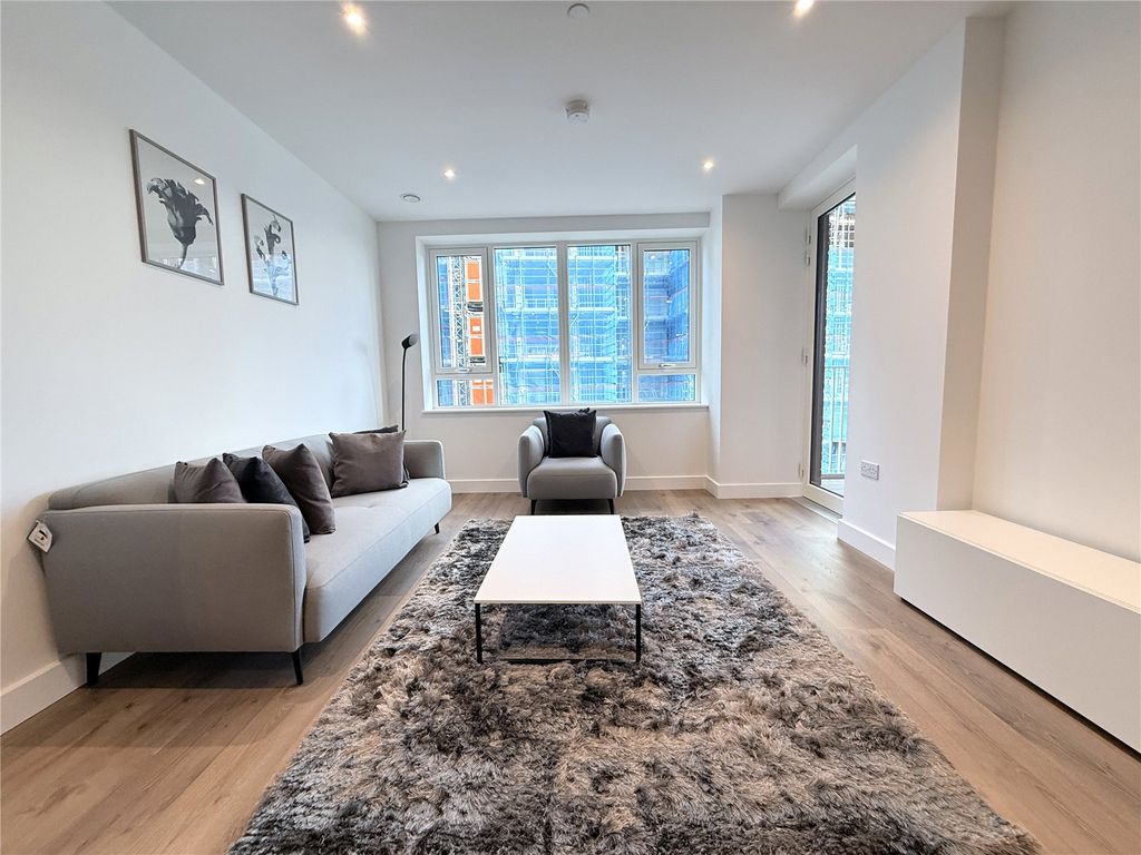 Property photo 2 of 12 Picture No. 18