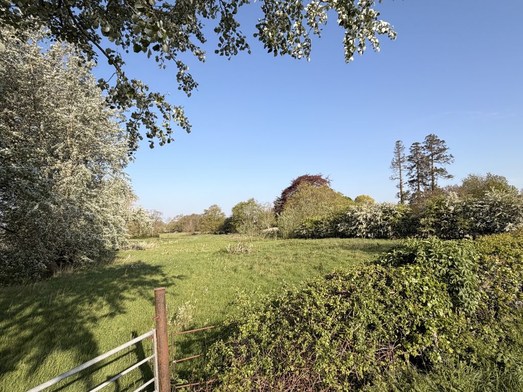 Property photo 3 of 5