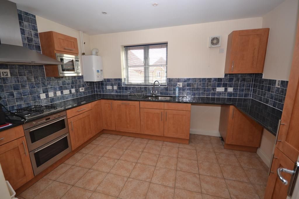 Property photo 2 of 13 Kitchen